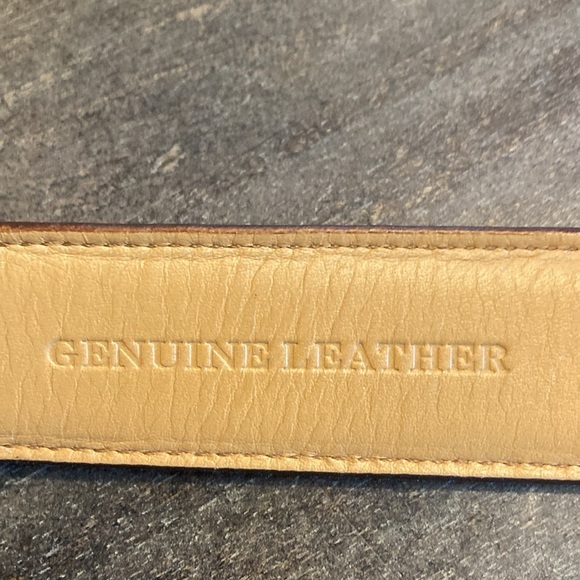 Trafalgar Mens Leather Belt Size 36 Brown Gold Tone Buckle 1" Width - Picture 3 of 12
